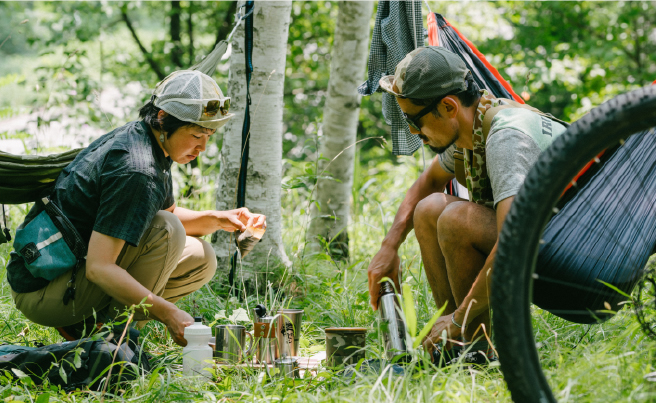 休憩する人の写真